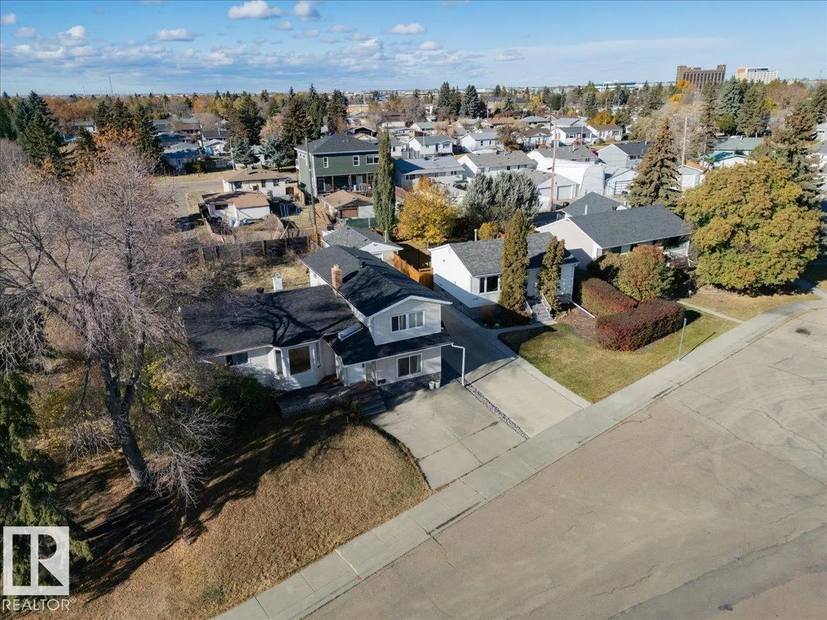 10522 161 ST NW