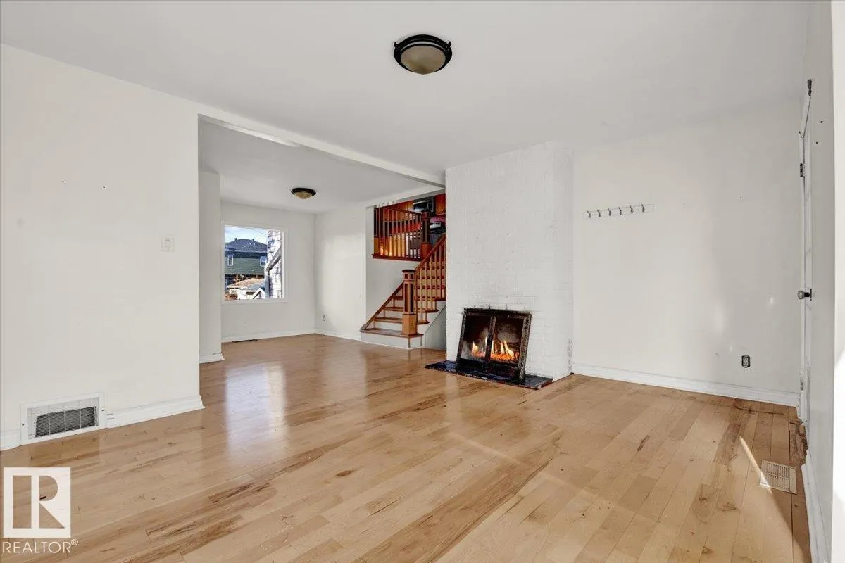 10522 161 ST NW
