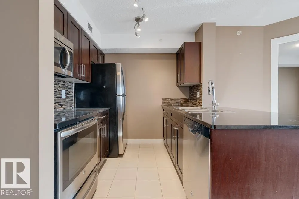 #403 11803 22 AV SW