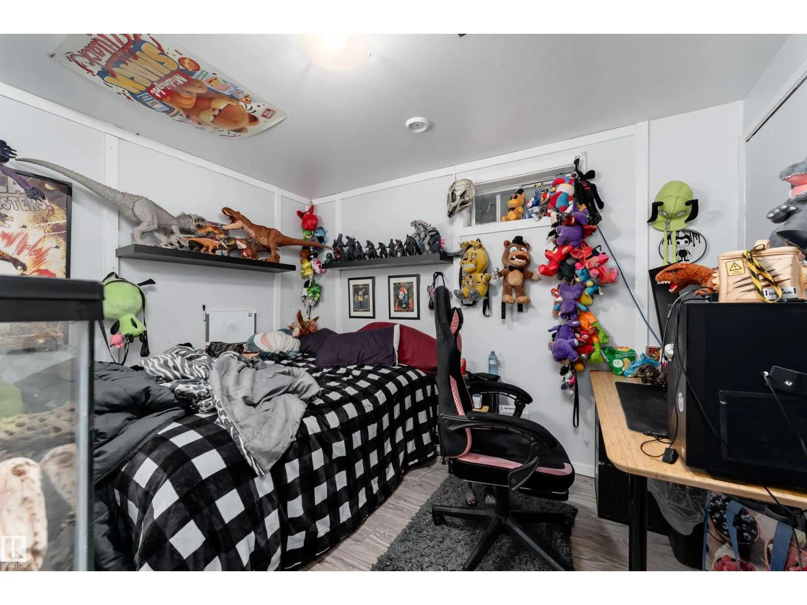 8207 169 ST NW