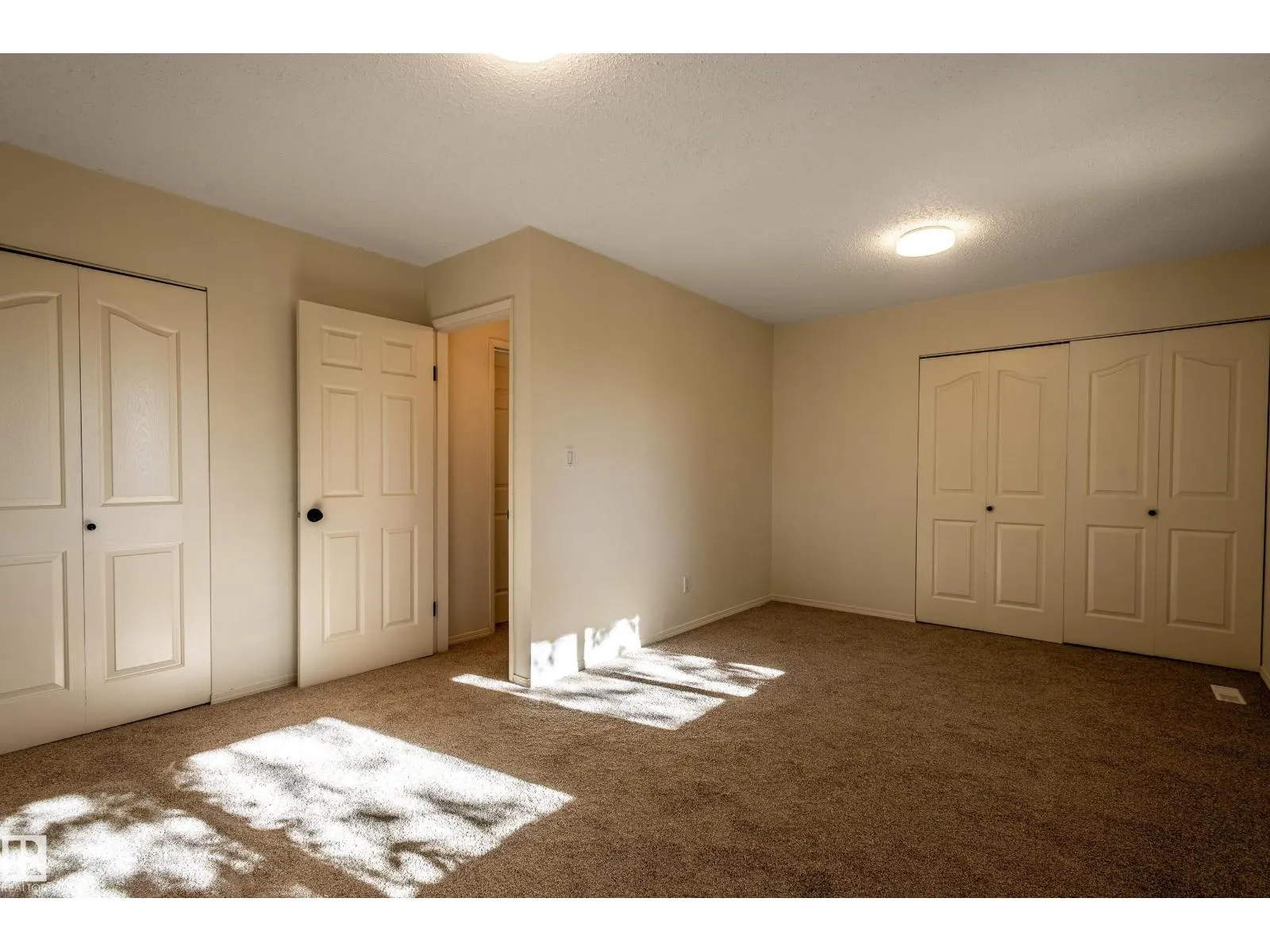 13341 47 ST NW