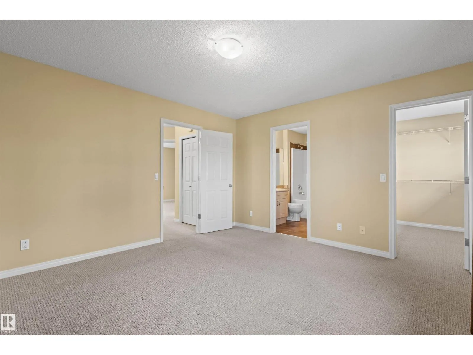 #63 1128 156 ST NW