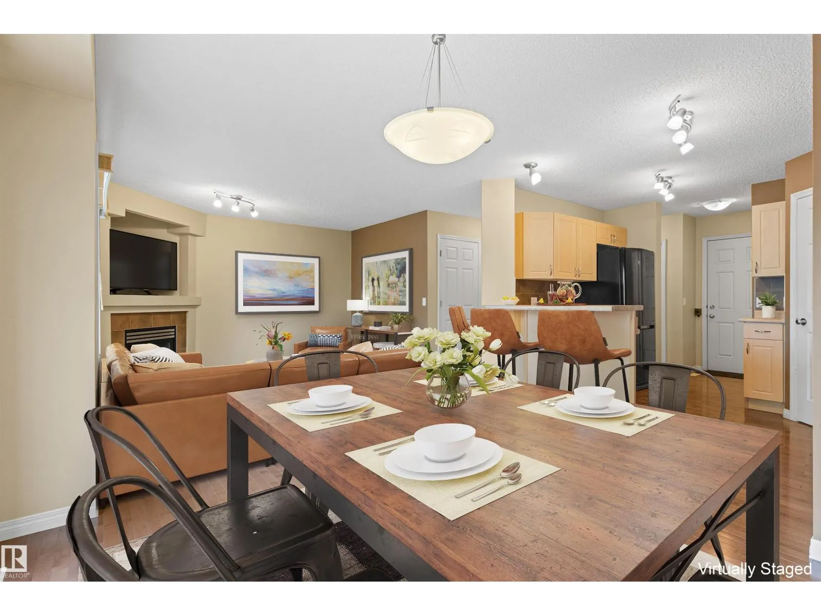 #63 1128 156 ST NW