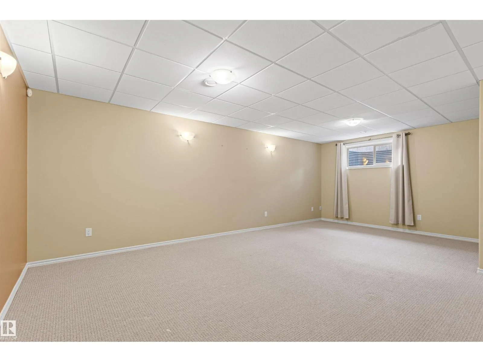 #63 1128 156 ST NW