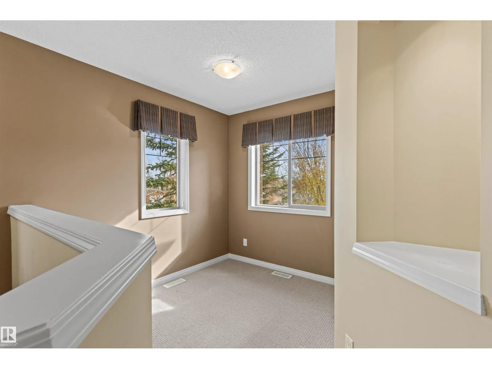 #63 1128 156 ST NW