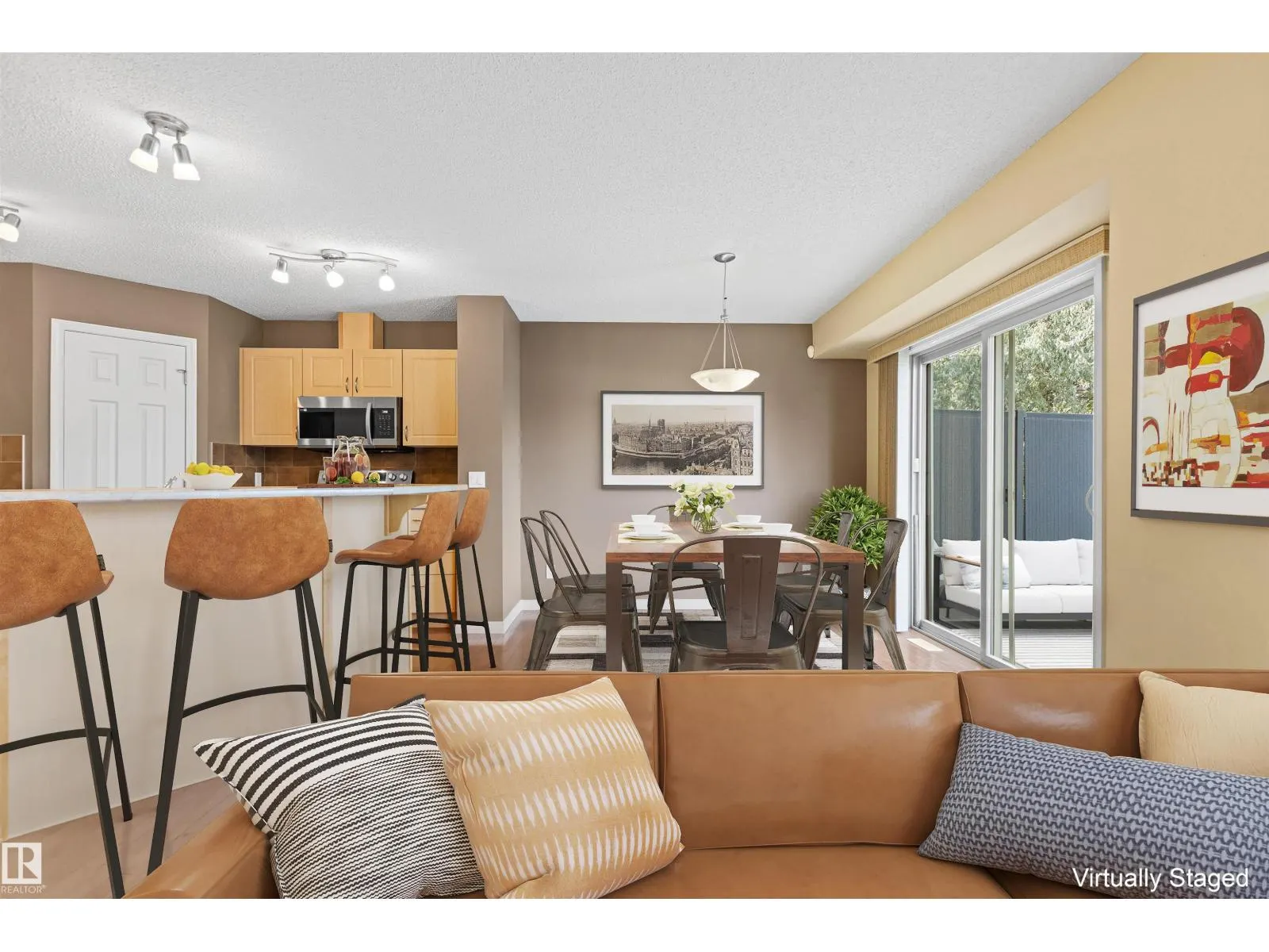 #63 1128 156 ST NW