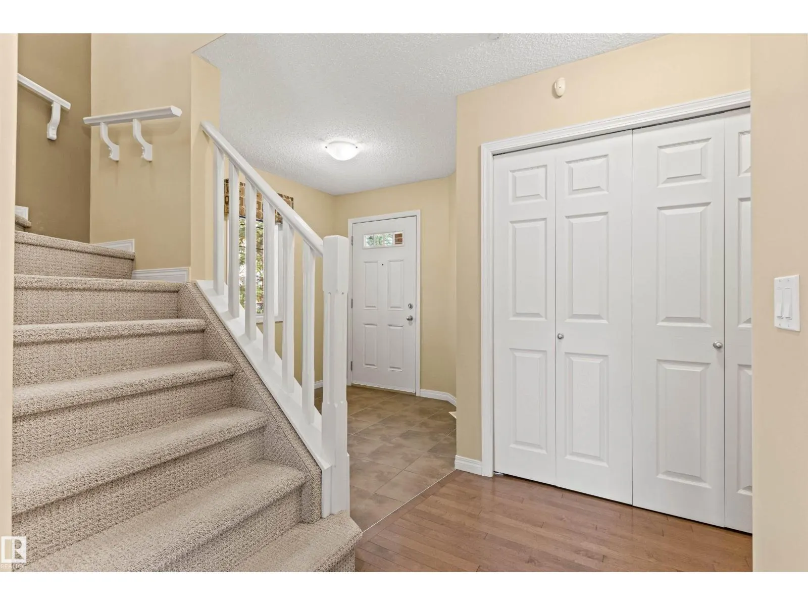 #63 1128 156 ST NW