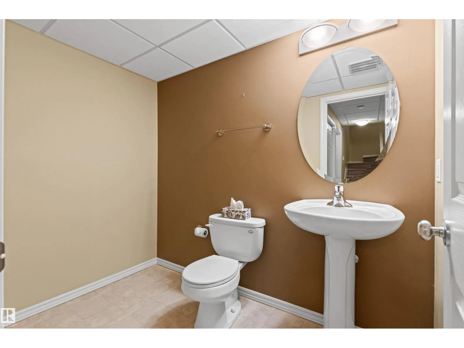 #63 1128 156 ST NW