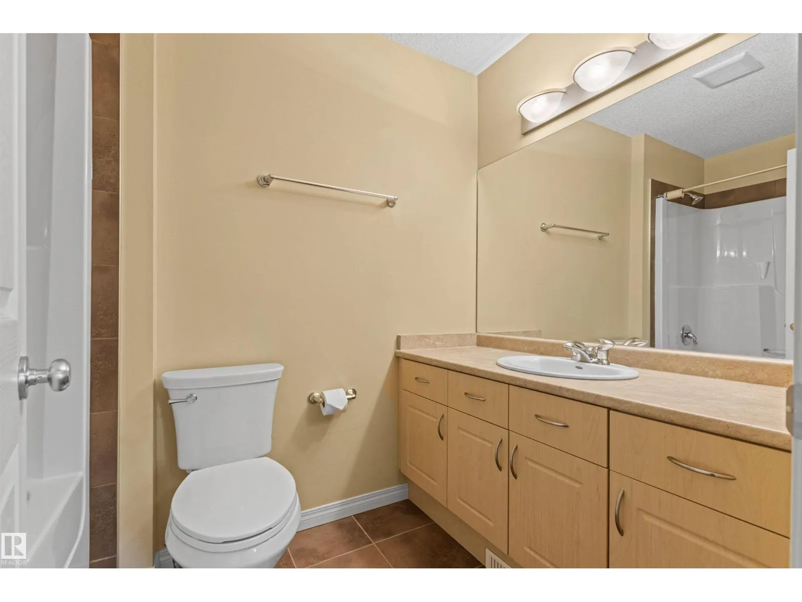 #63 1128 156 ST NW