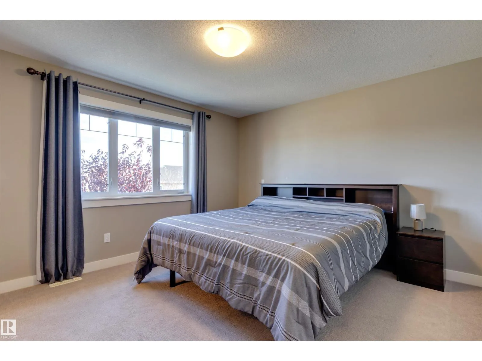 124 ALLARD WY