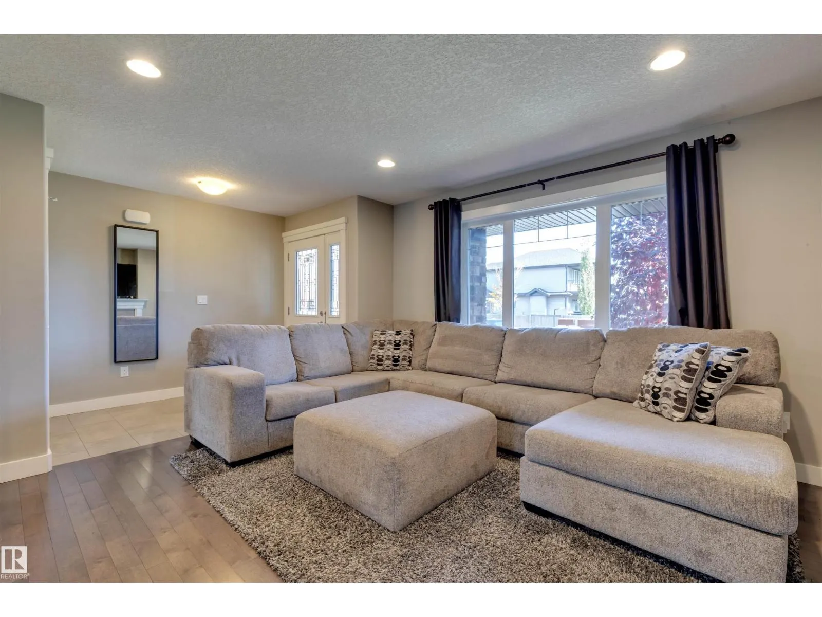 124 ALLARD WY