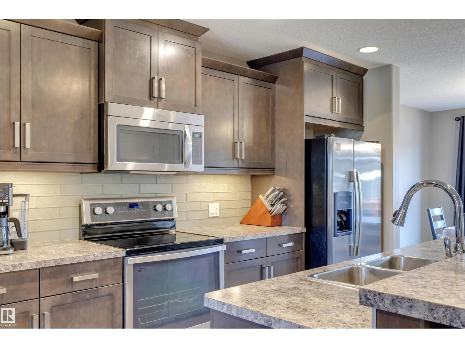 124 ALLARD WY