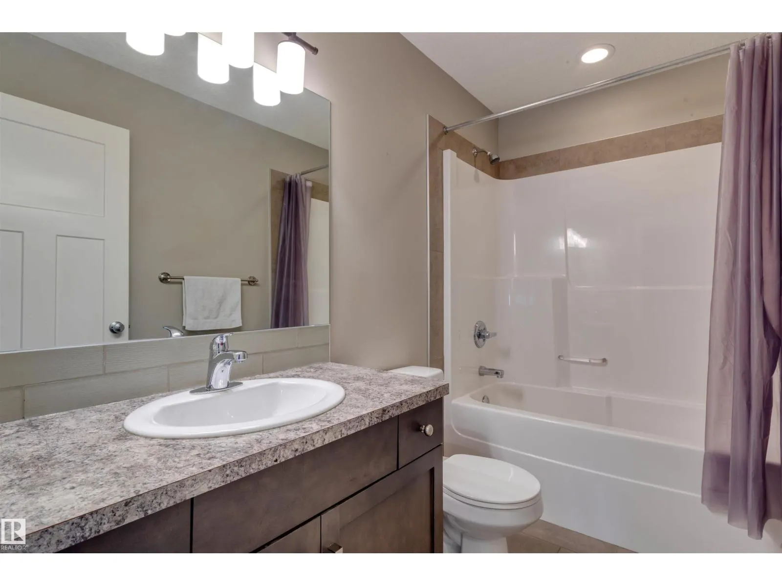 124 ALLARD WY
