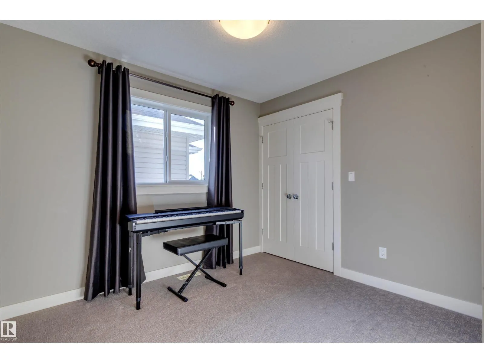 124 ALLARD WY