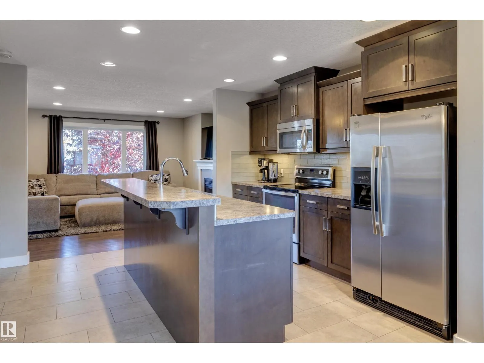 124 ALLARD WY
