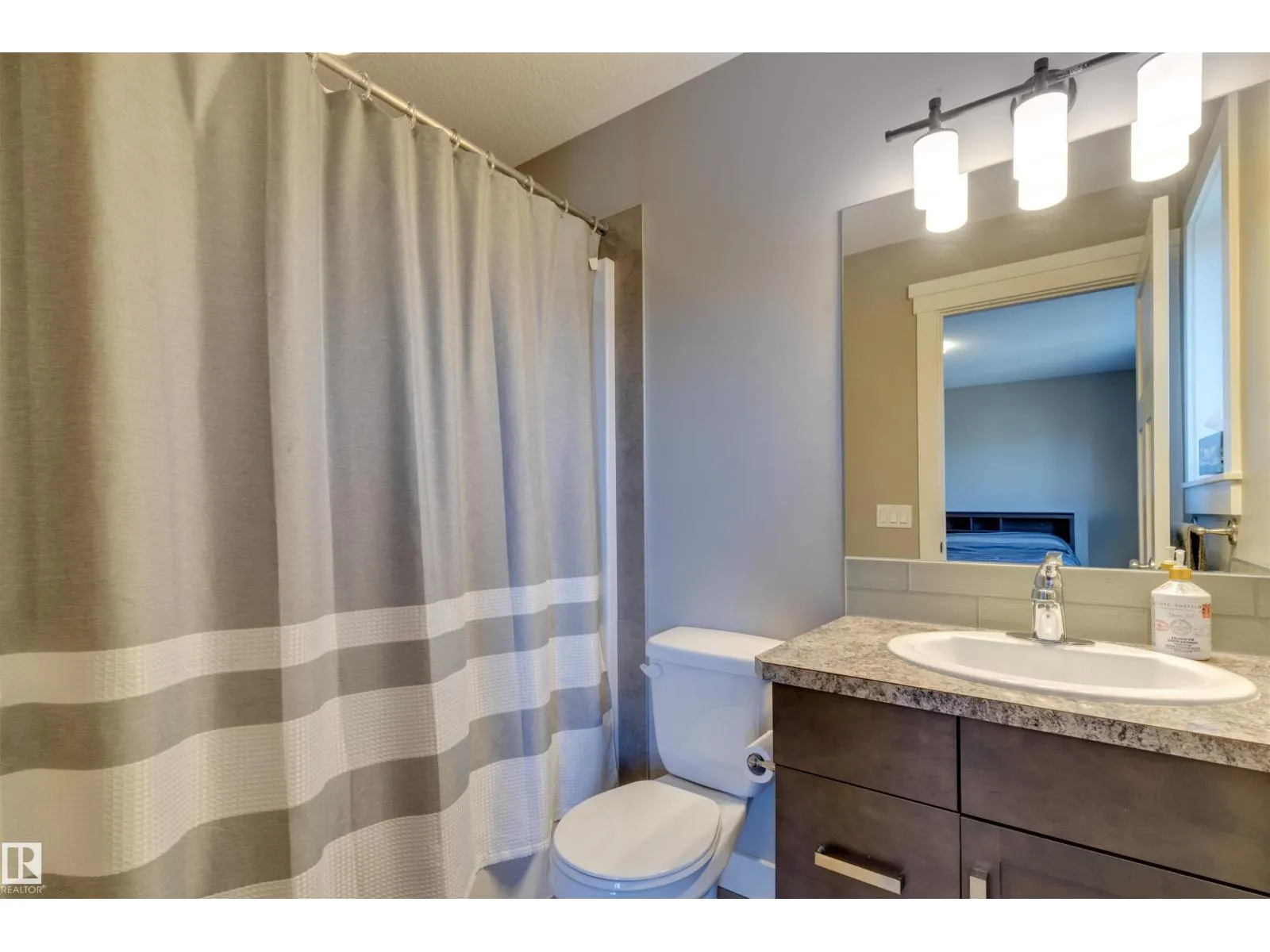 124 ALLARD WY