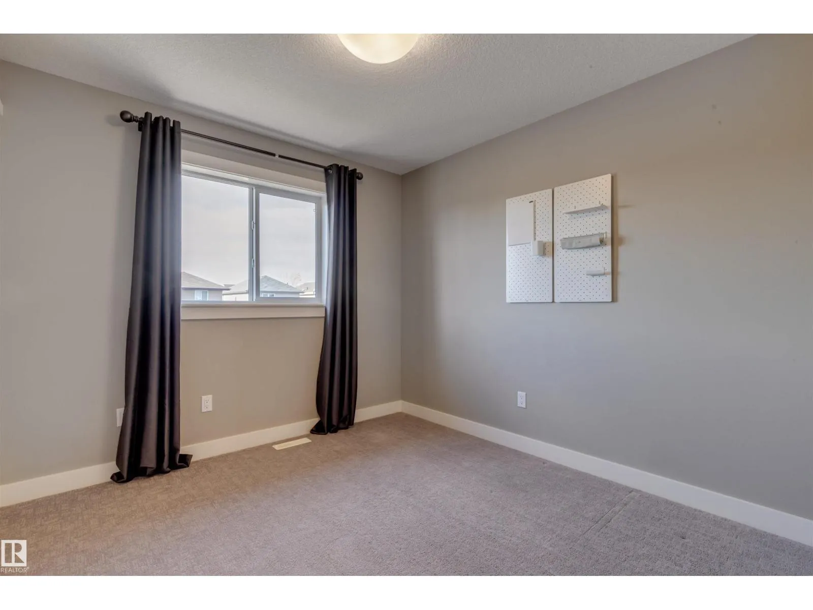 124 ALLARD WY