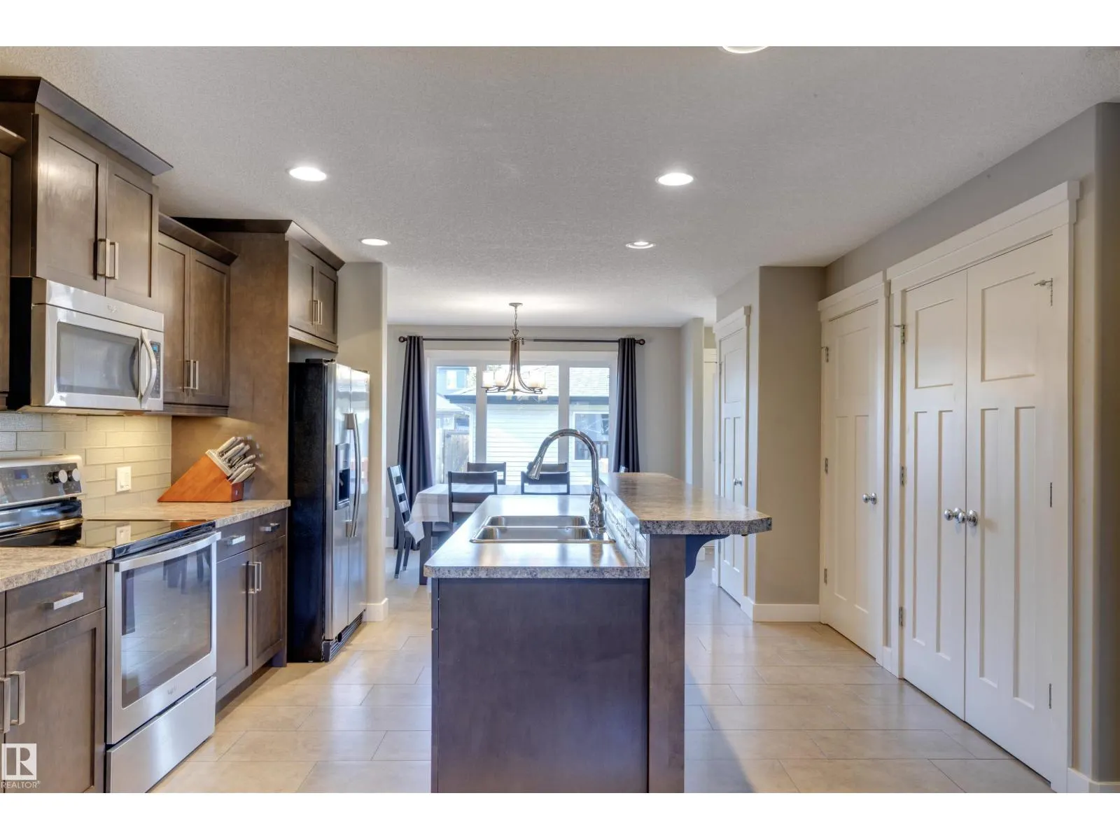 124 ALLARD WY