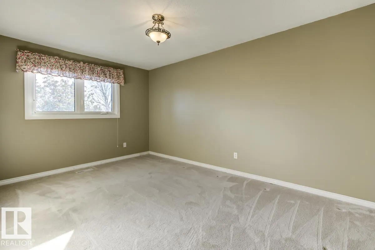 17920 76 AV NW