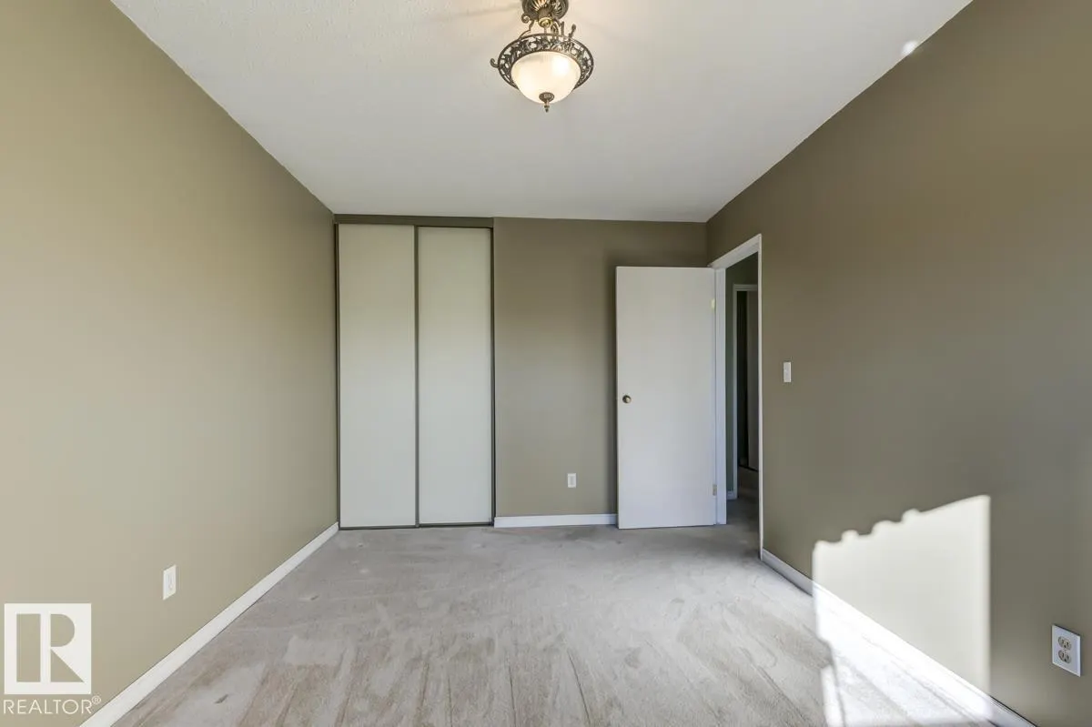 17920 76 AV NW