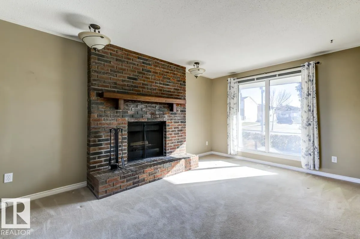 17920 76 AV NW
