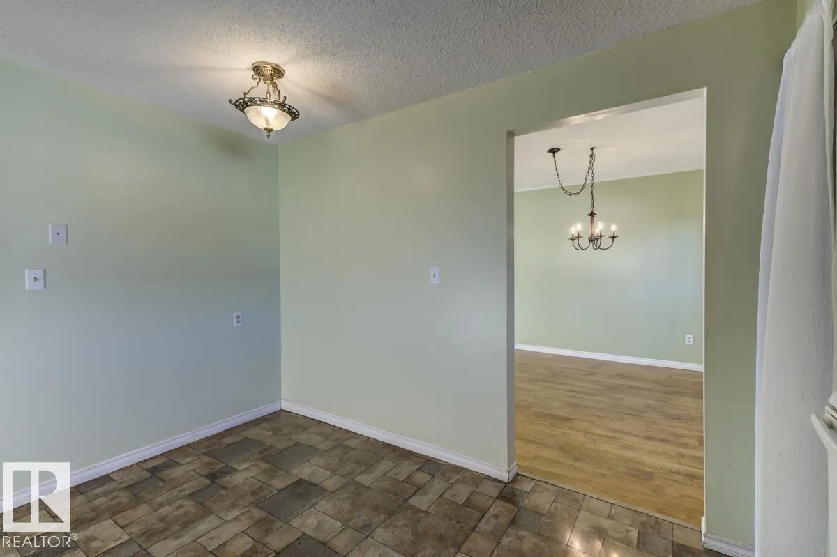 17920 76 AV NW