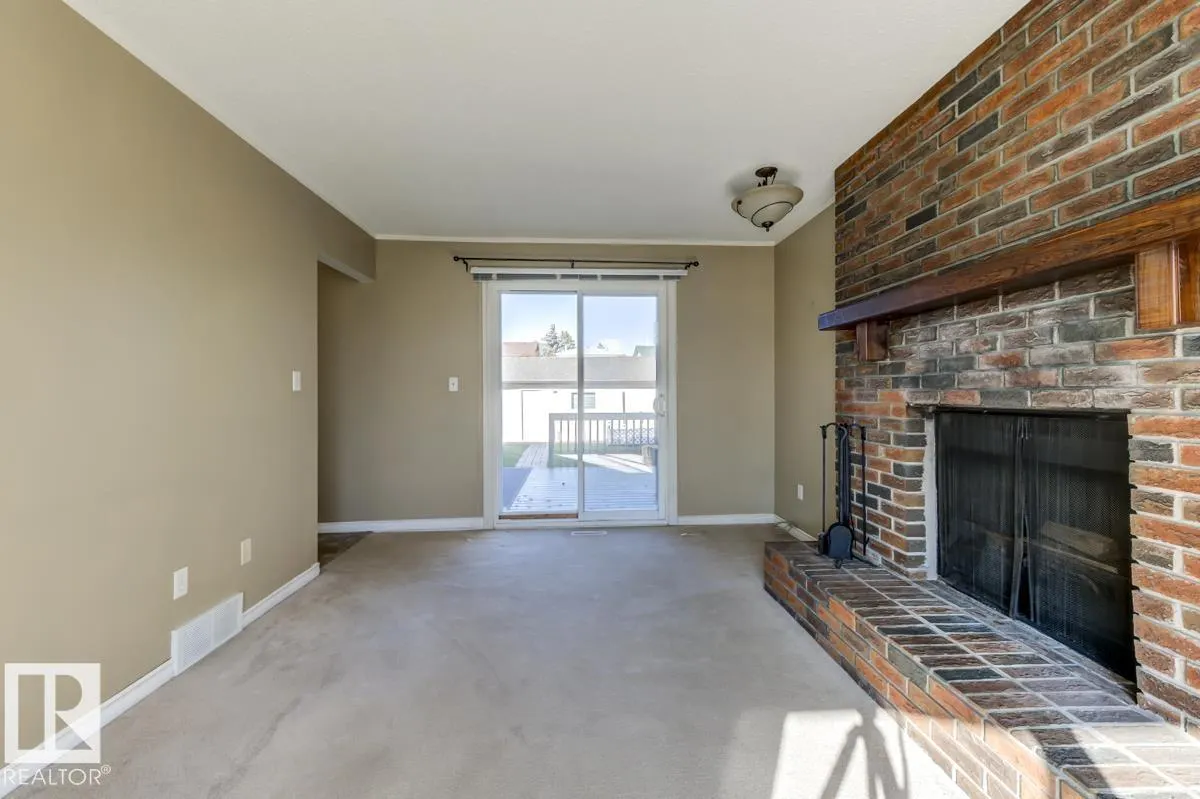 17920 76 AV NW