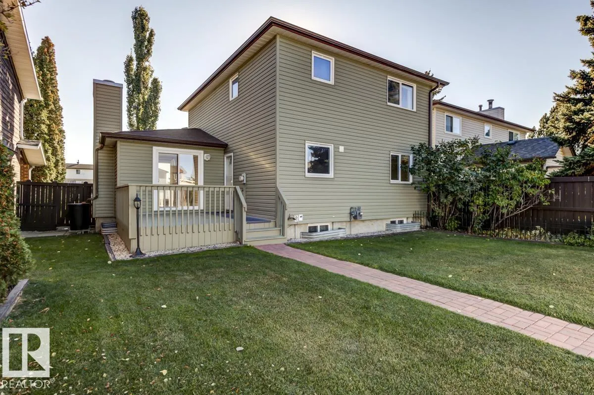 17920 76 AV NW