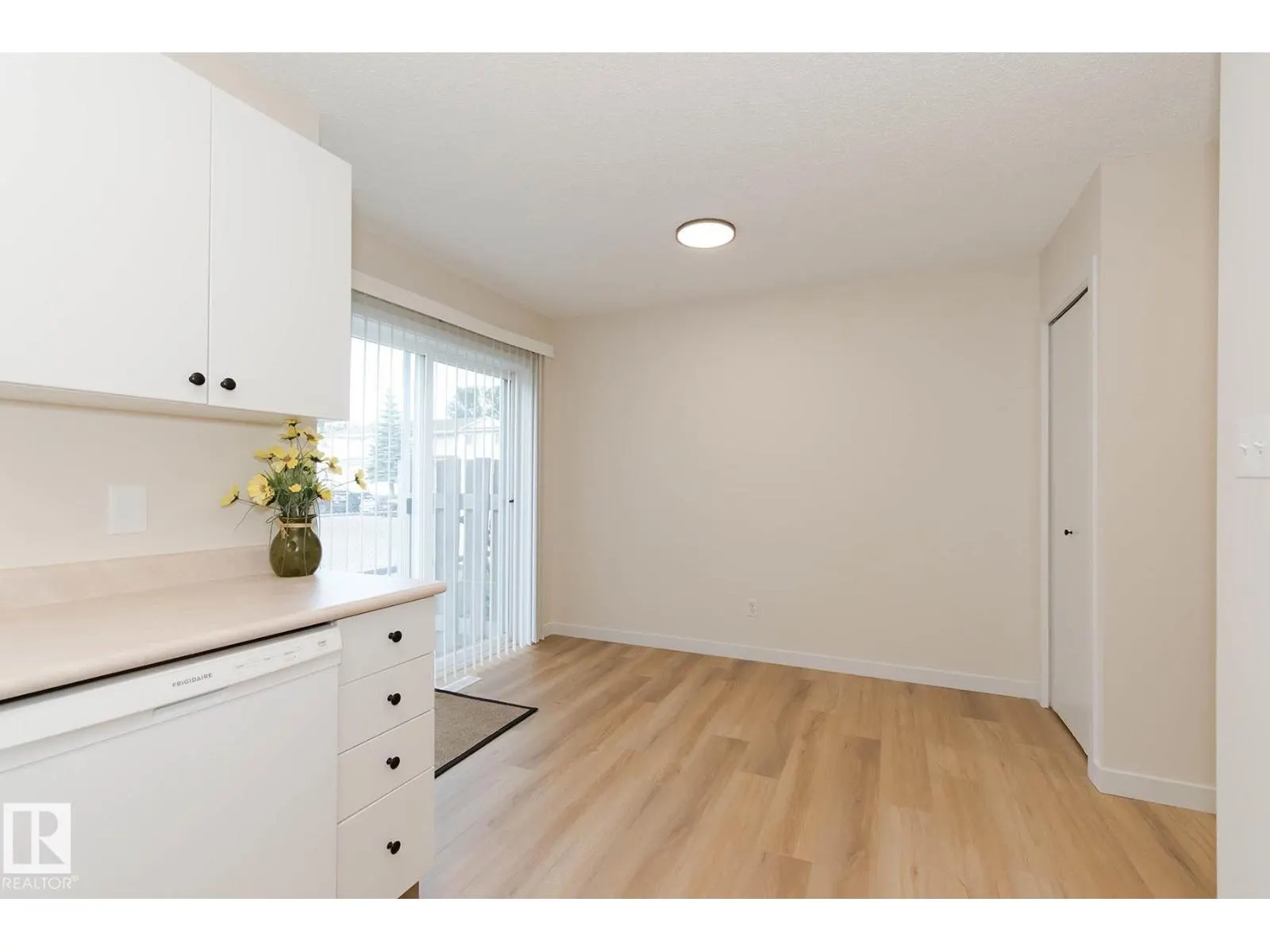 #1305 610 KING ST