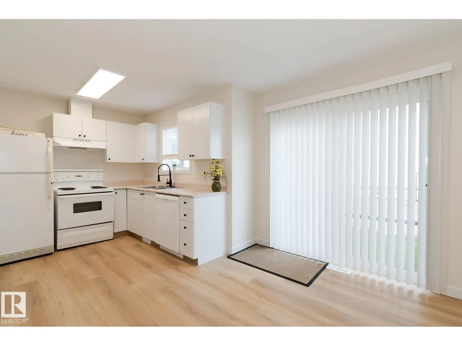 #1305 610 KING ST