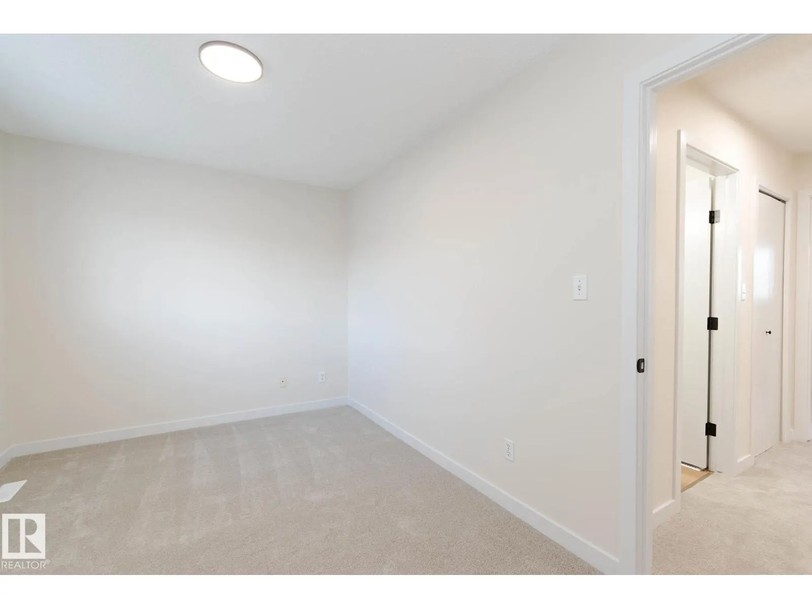 #1305 610 KING ST