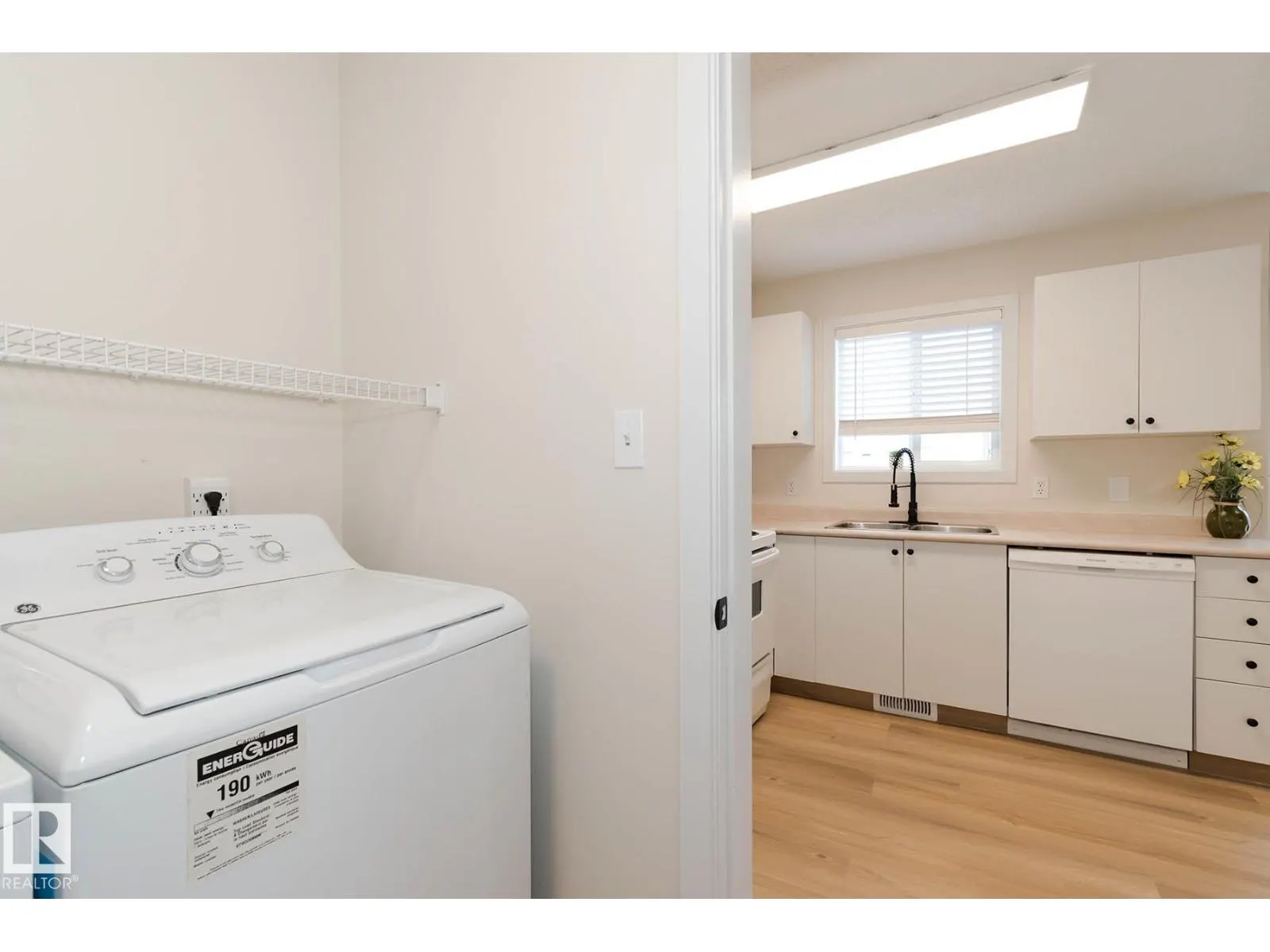 #1305 610 KING ST