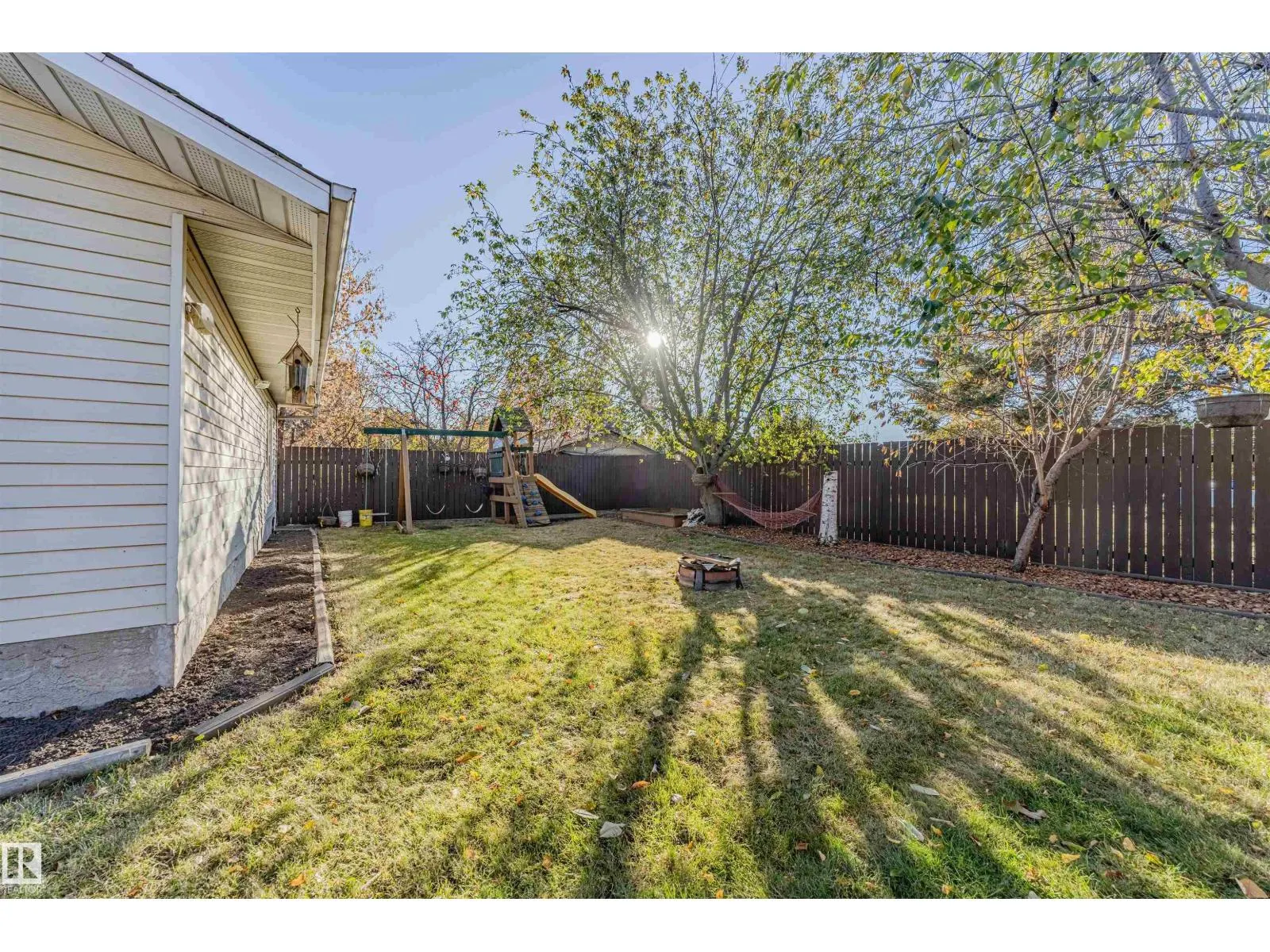 15 WILLIAM HUSTLER CR NW NW