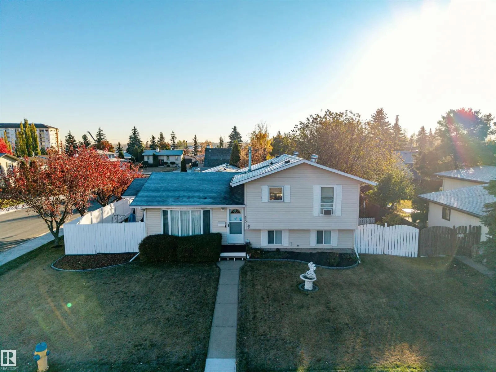 15 WILLIAM HUSTLER CR NW NW