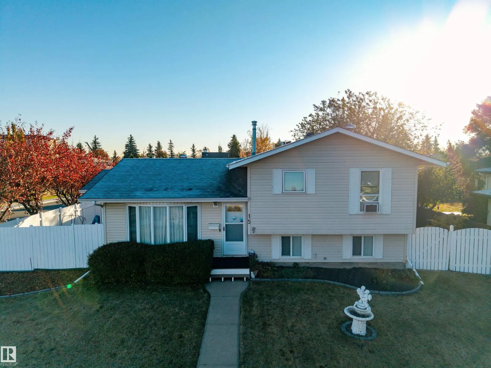 15 WILLIAM HUSTLER CR NW NW
