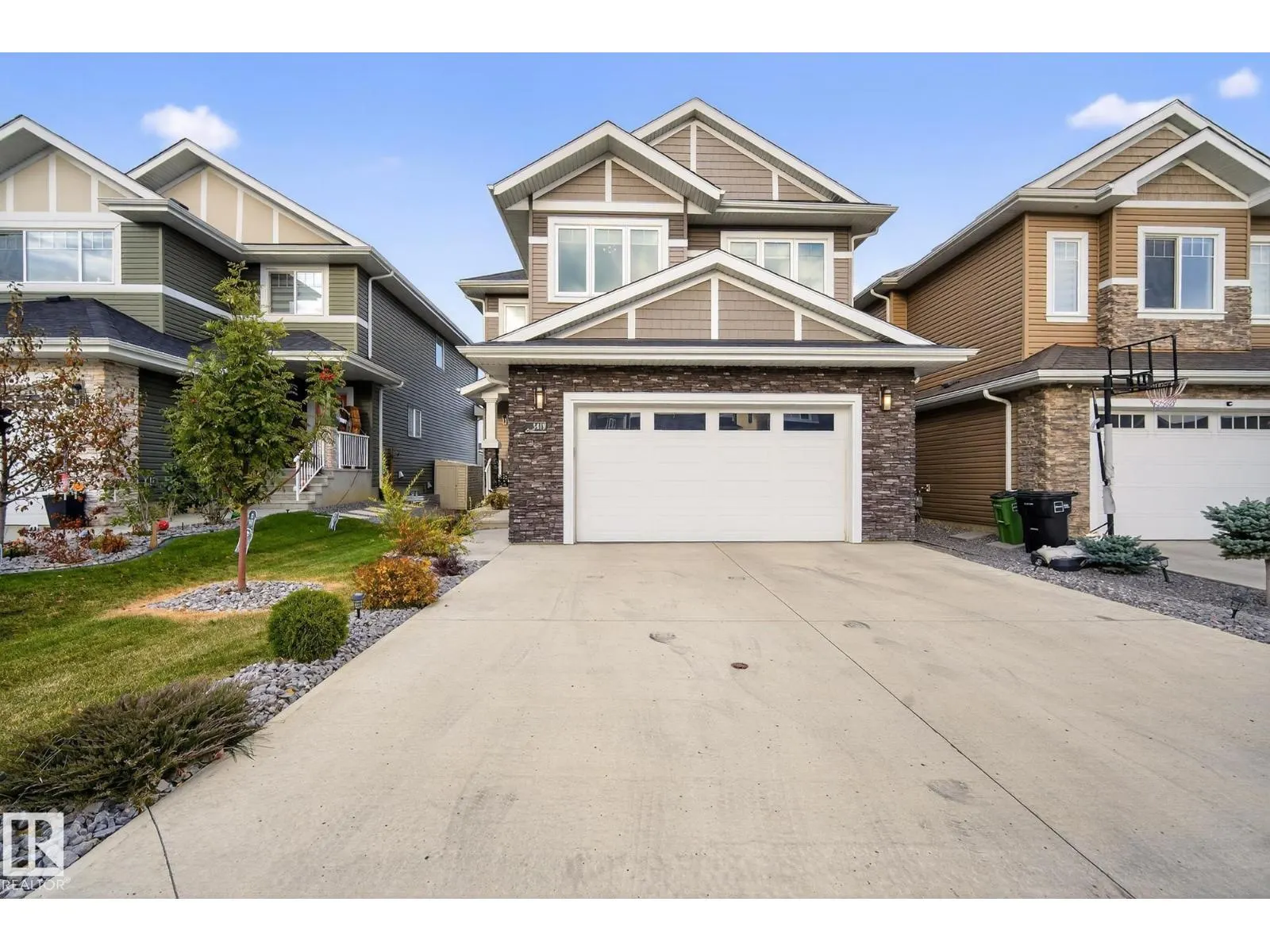 3419 CHICKADEE DR NW
