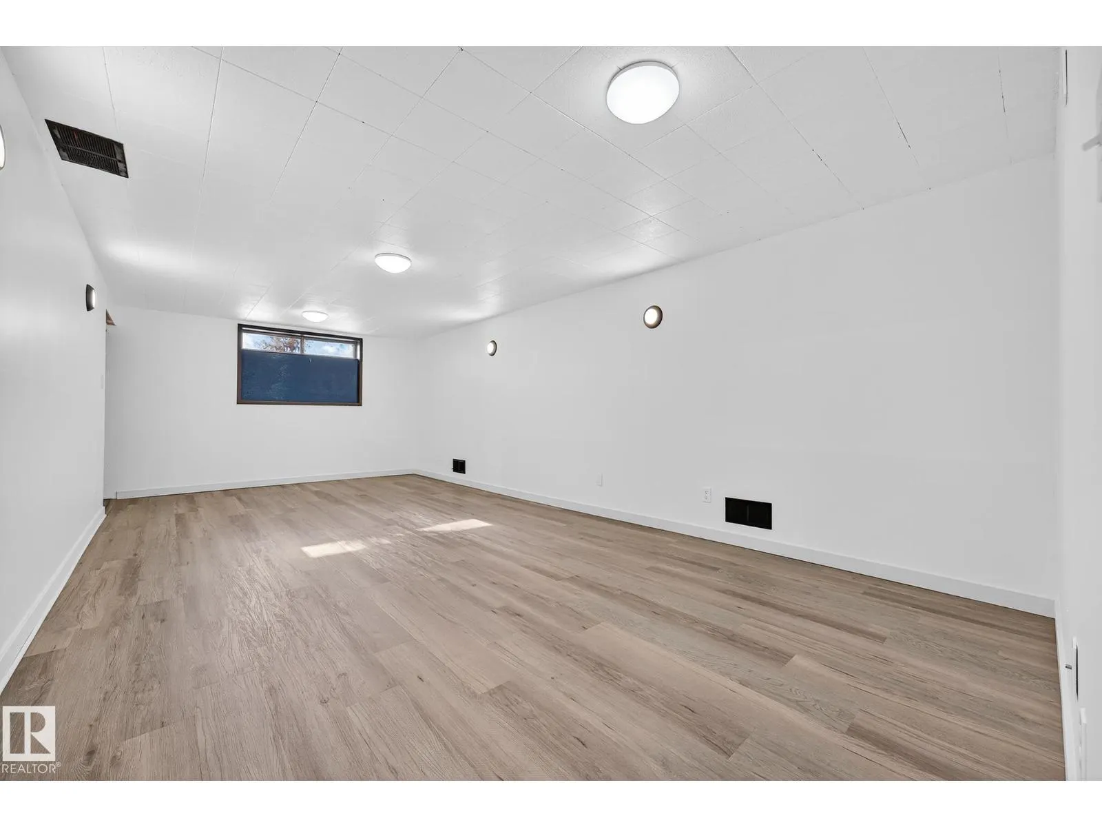 13932 117 AV NW