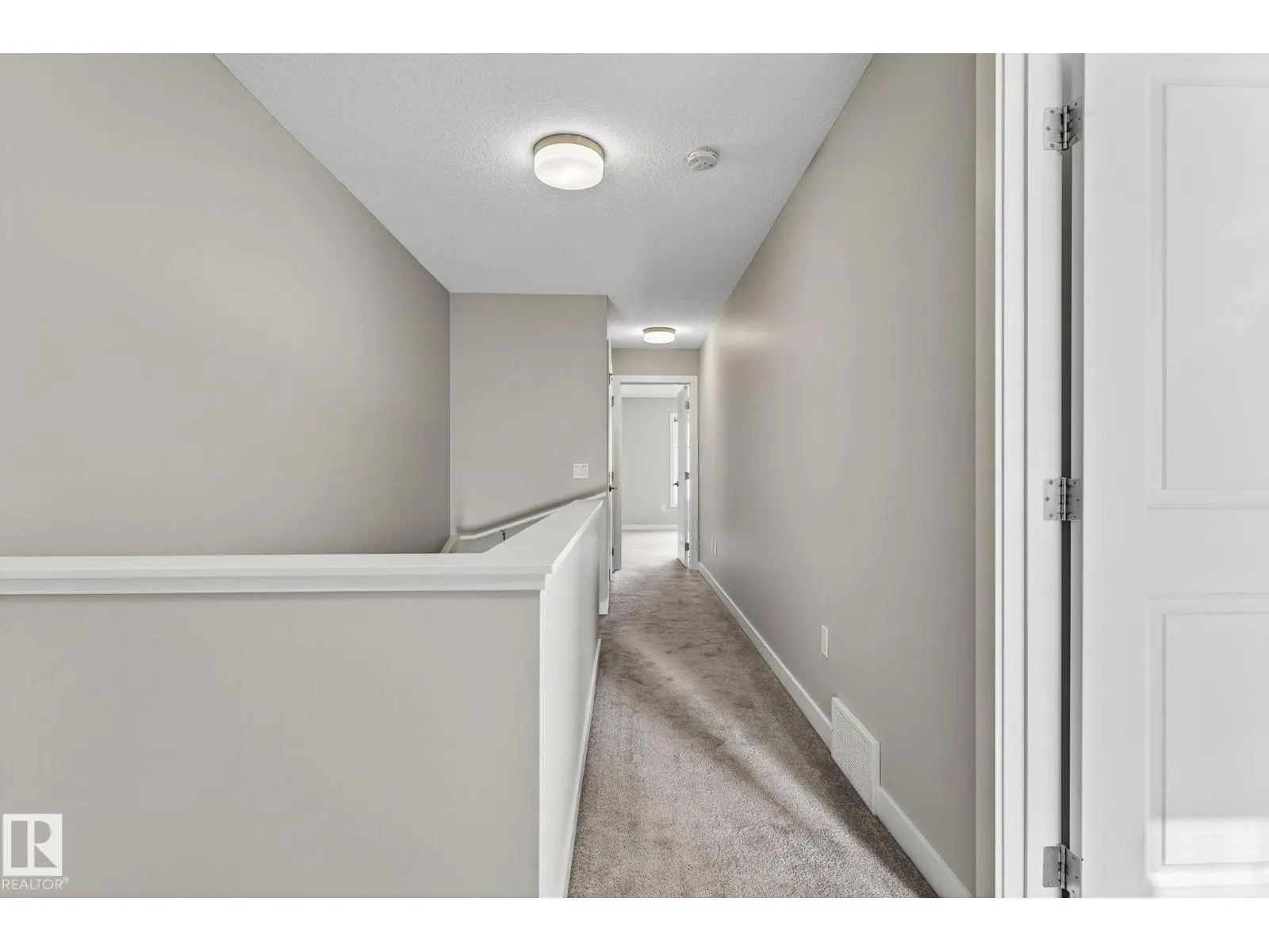 1077 Gault BV NW