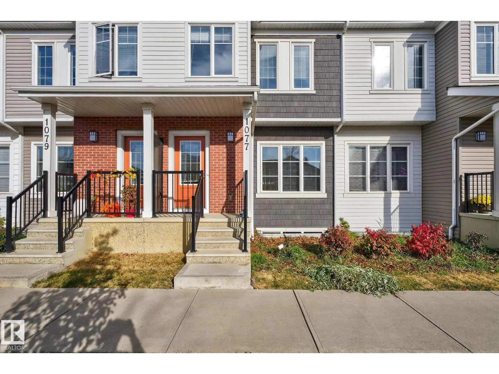 1077 Gault BV NW