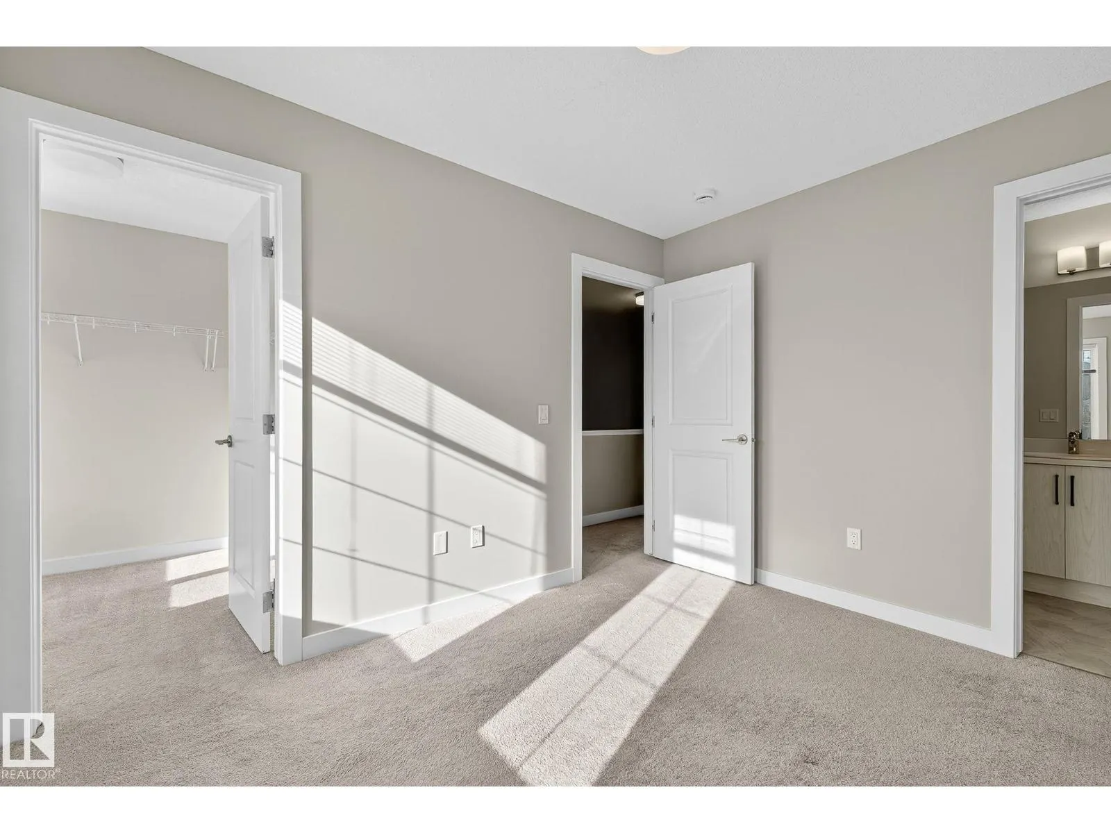 1077 Gault BV NW