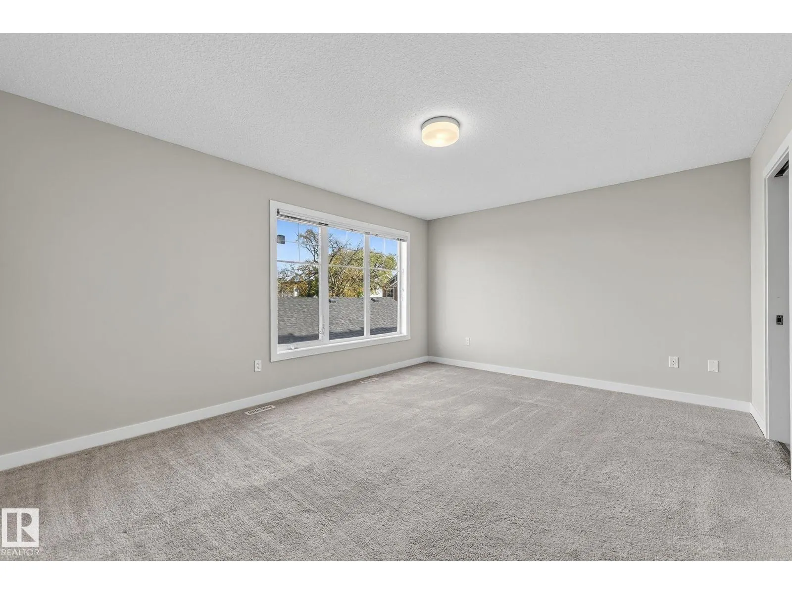 1077 Gault BV NW