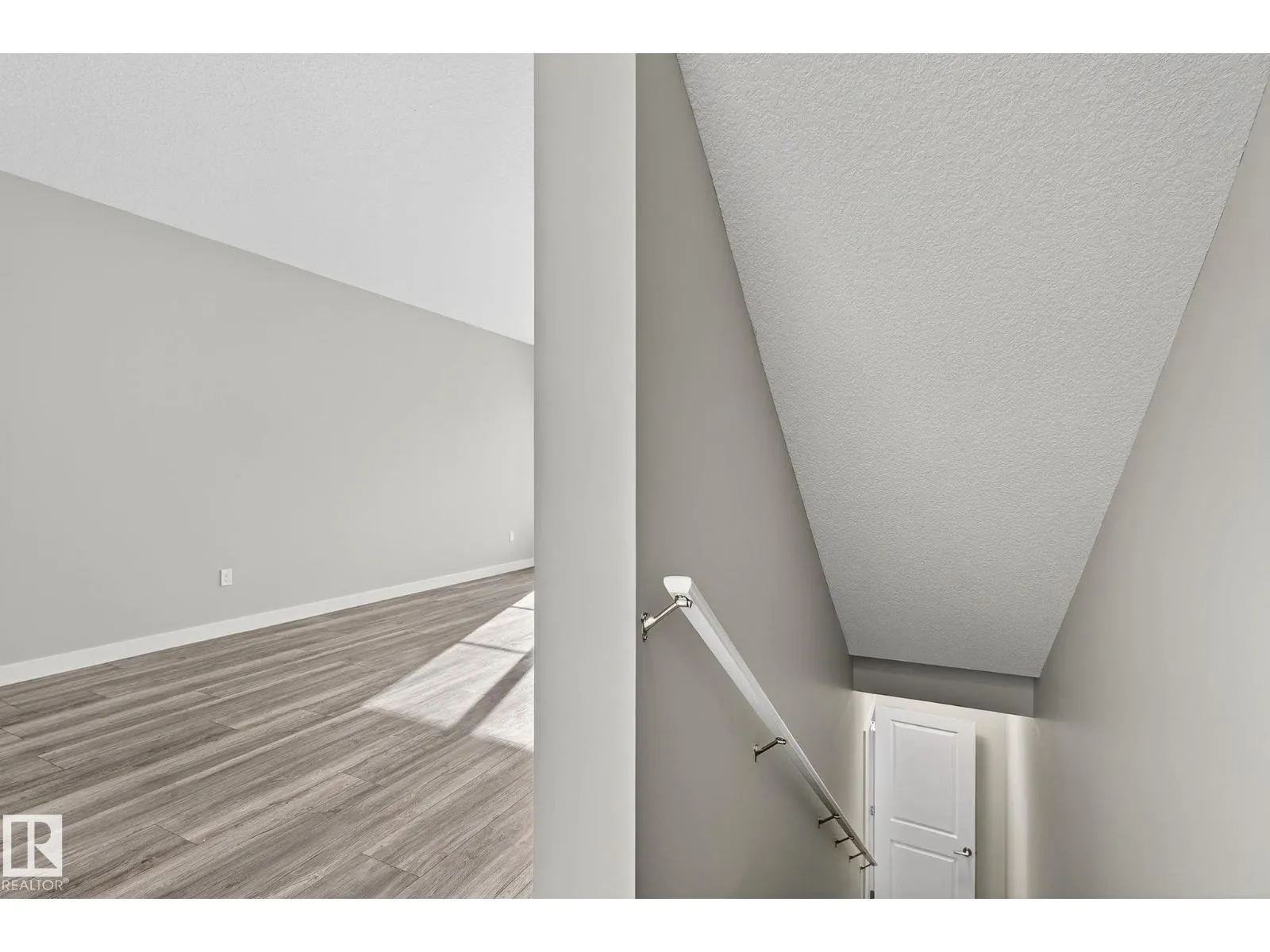1077 Gault BV NW