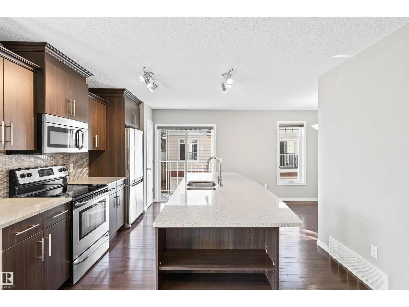 #154 1804 70 ST SW