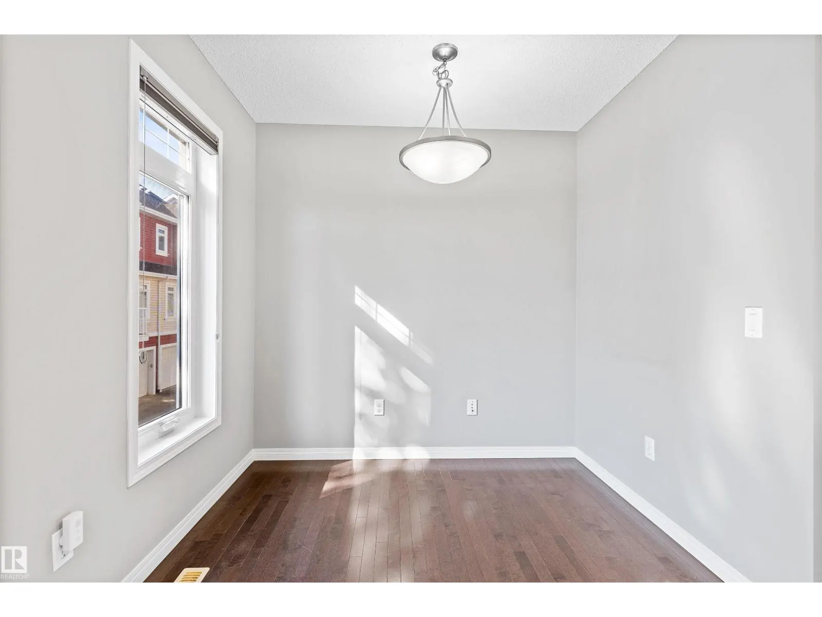 #154 1804 70 ST SW