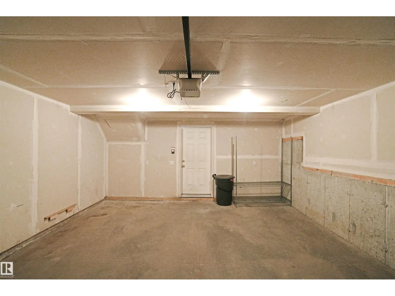 #154 1804 70 ST SW