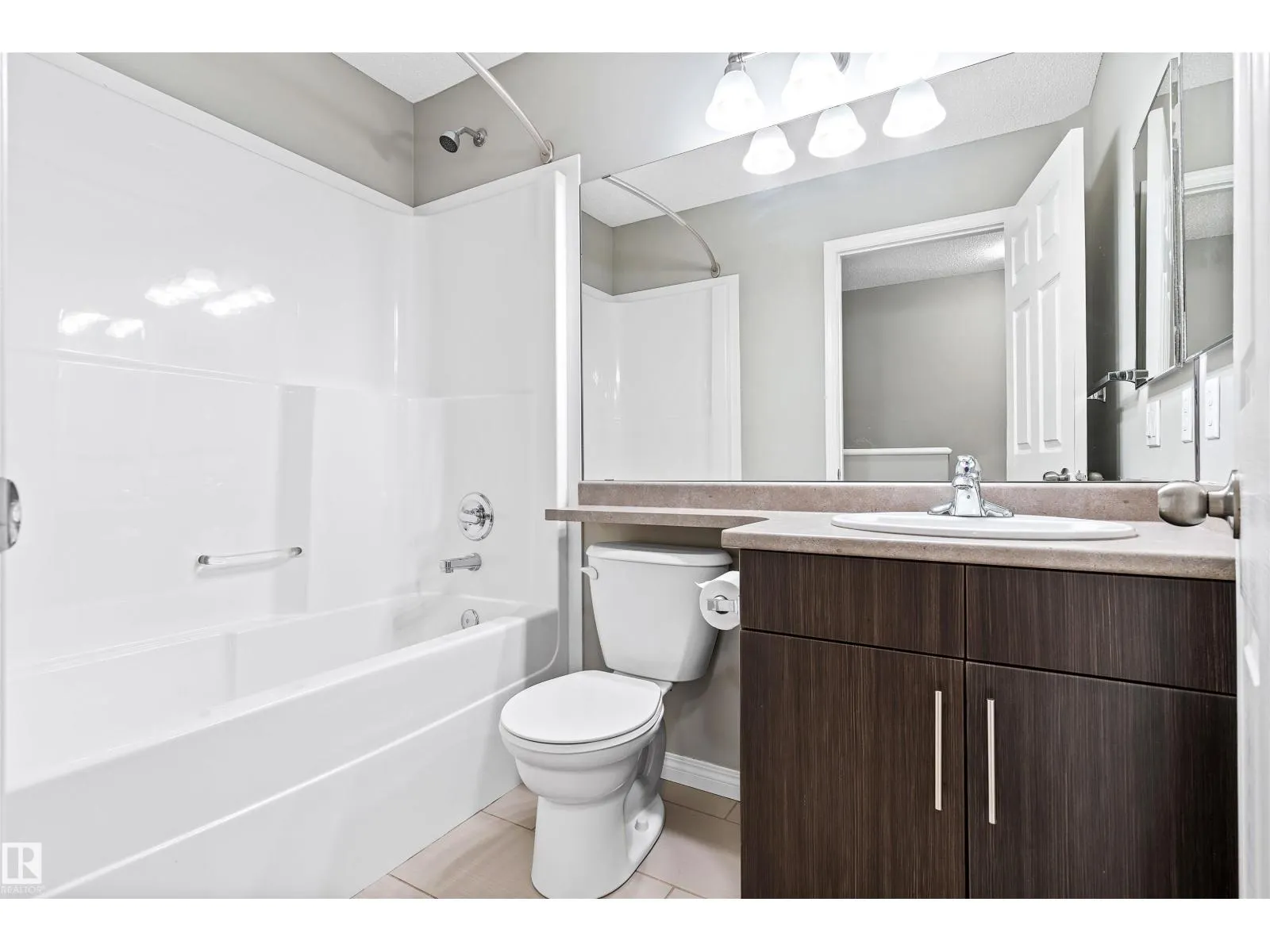 #154 1804 70 ST SW