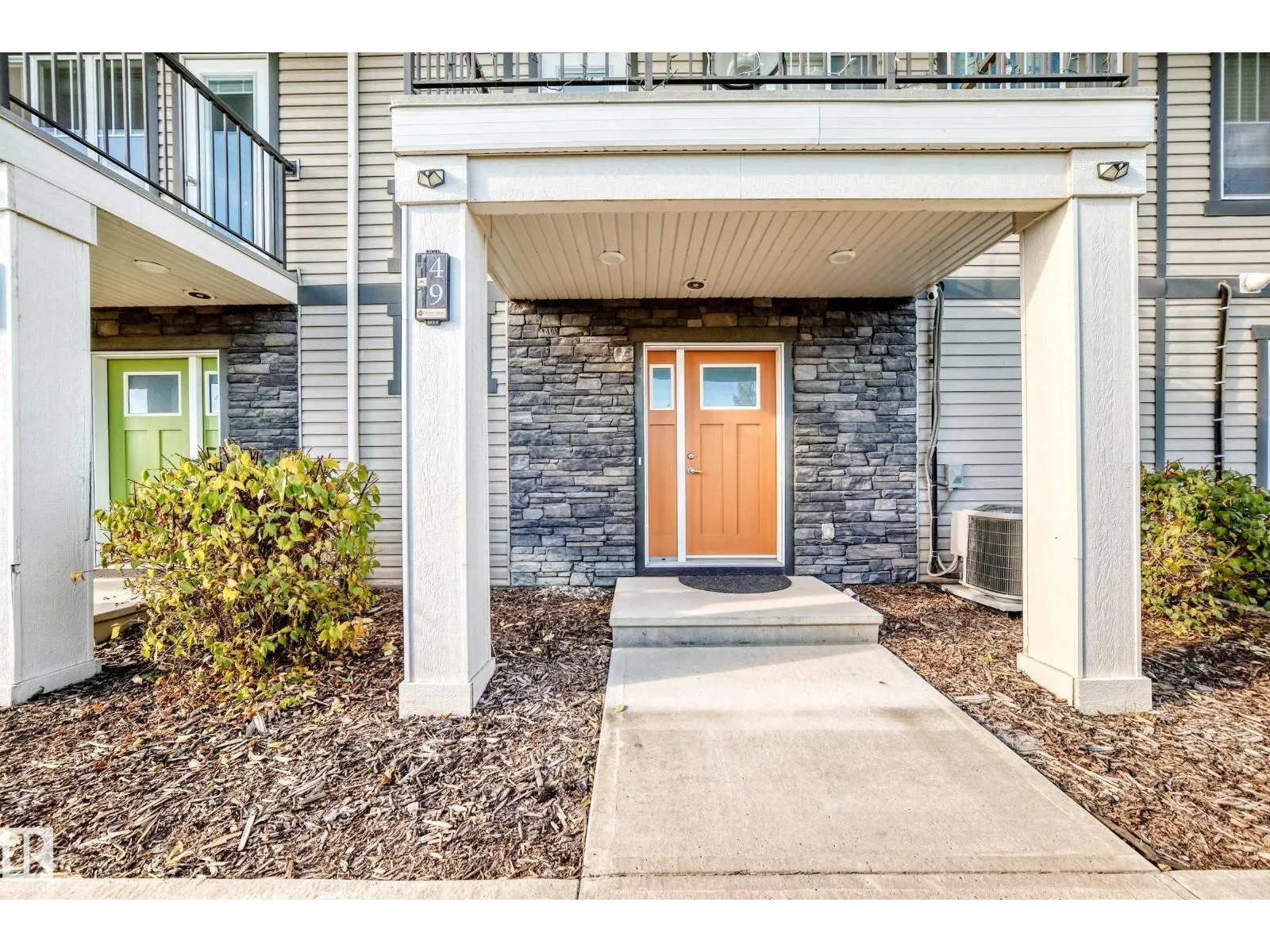 #49 165 Cy Becker BV NW NW