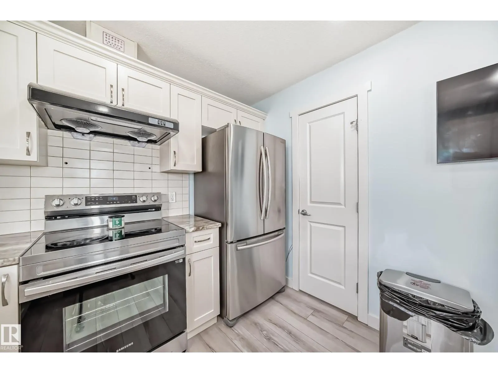 #49 165 Cy Becker BV NW NW