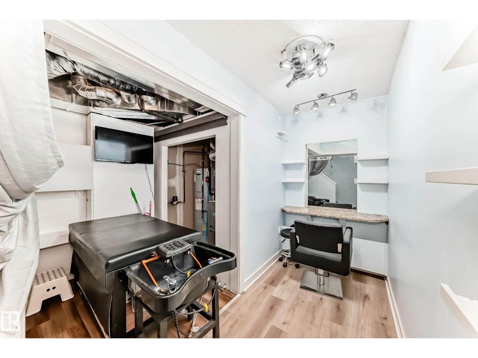 #49 165 Cy Becker BV NW NW