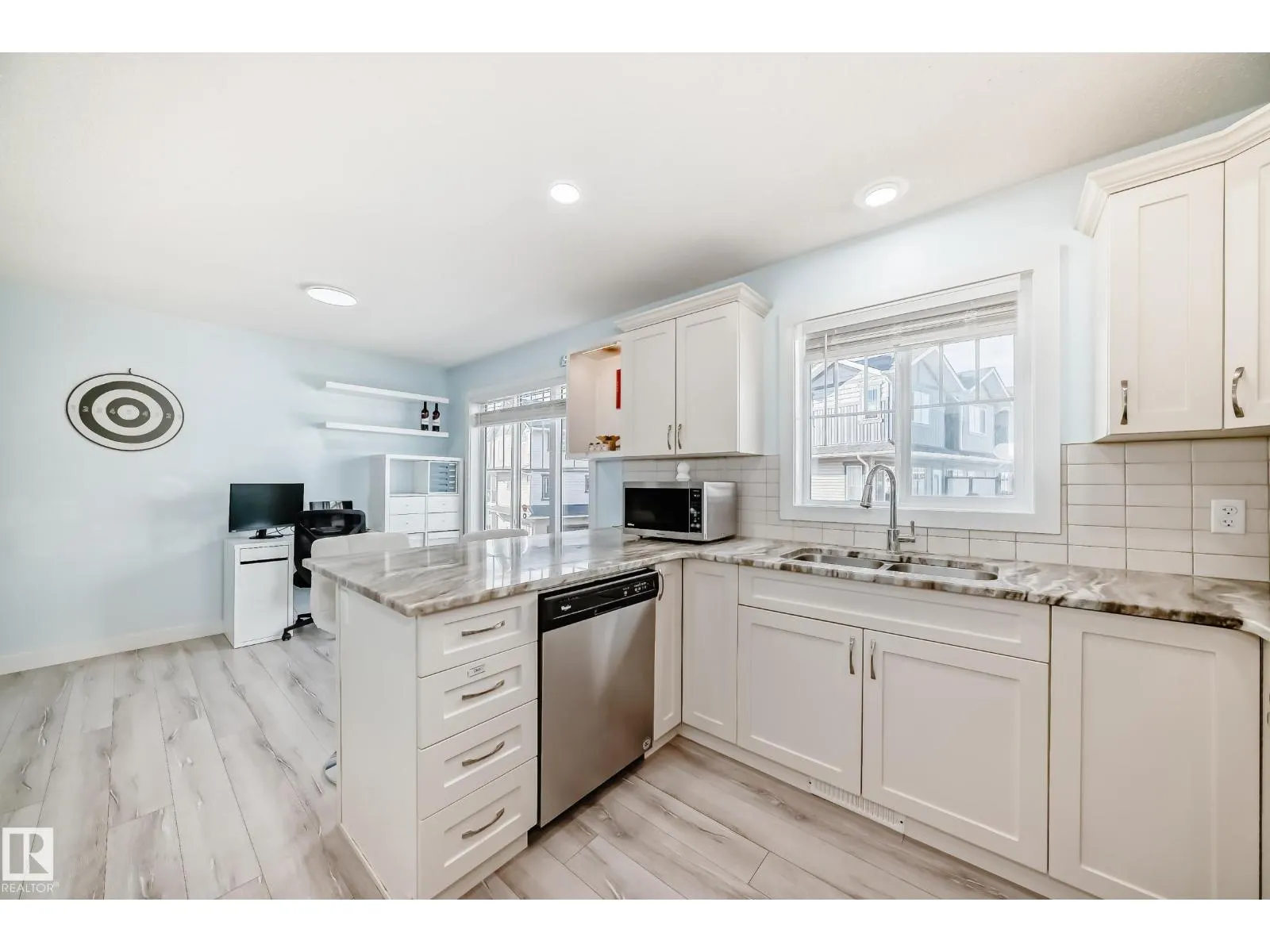 #49 165 Cy Becker BV NW NW